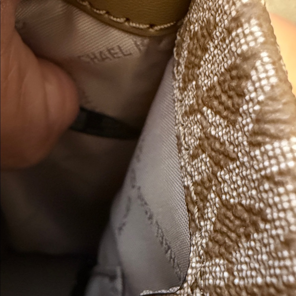 Michael Kors Beige and Cream Satchel - Picture 4 of 5